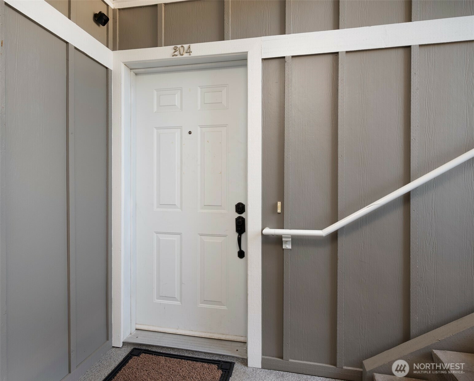Property Photo: 1700 SW Mulberry Place A204 WA 98277