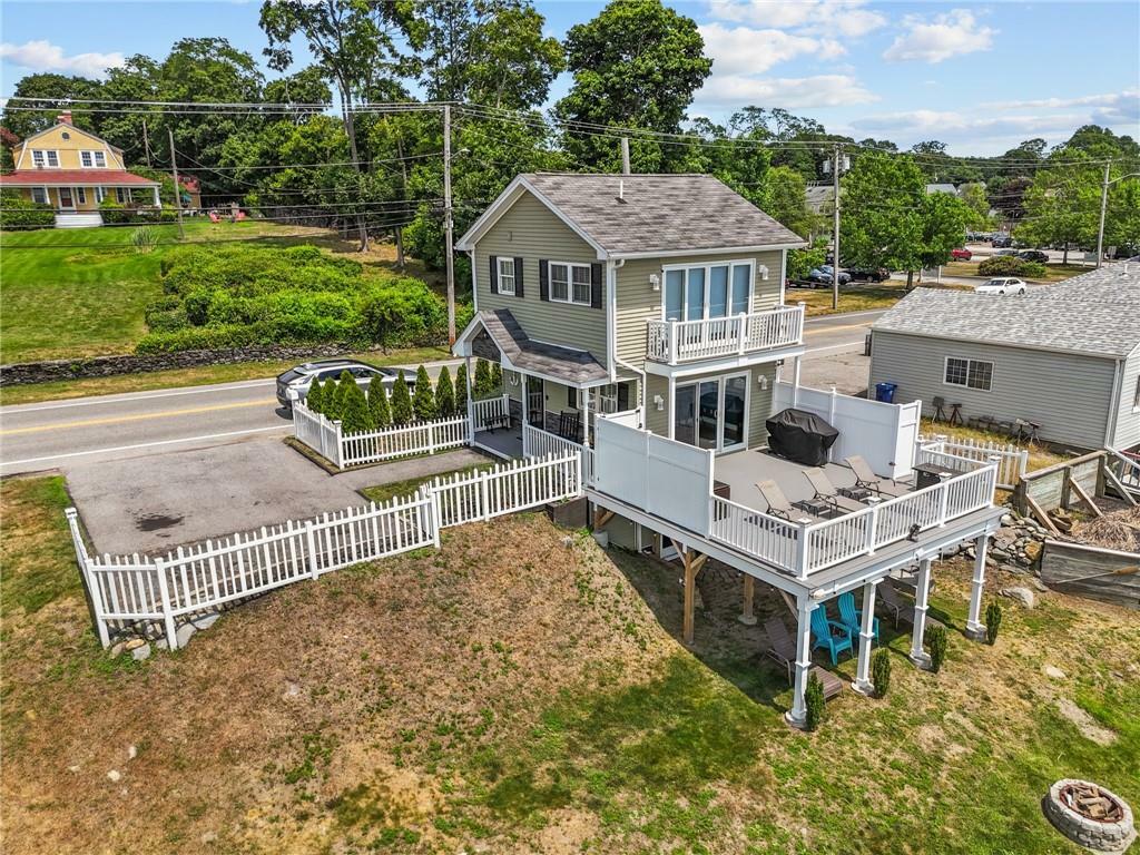 Property Photo:  117 Warwick Neck Avenue  RI 02889 