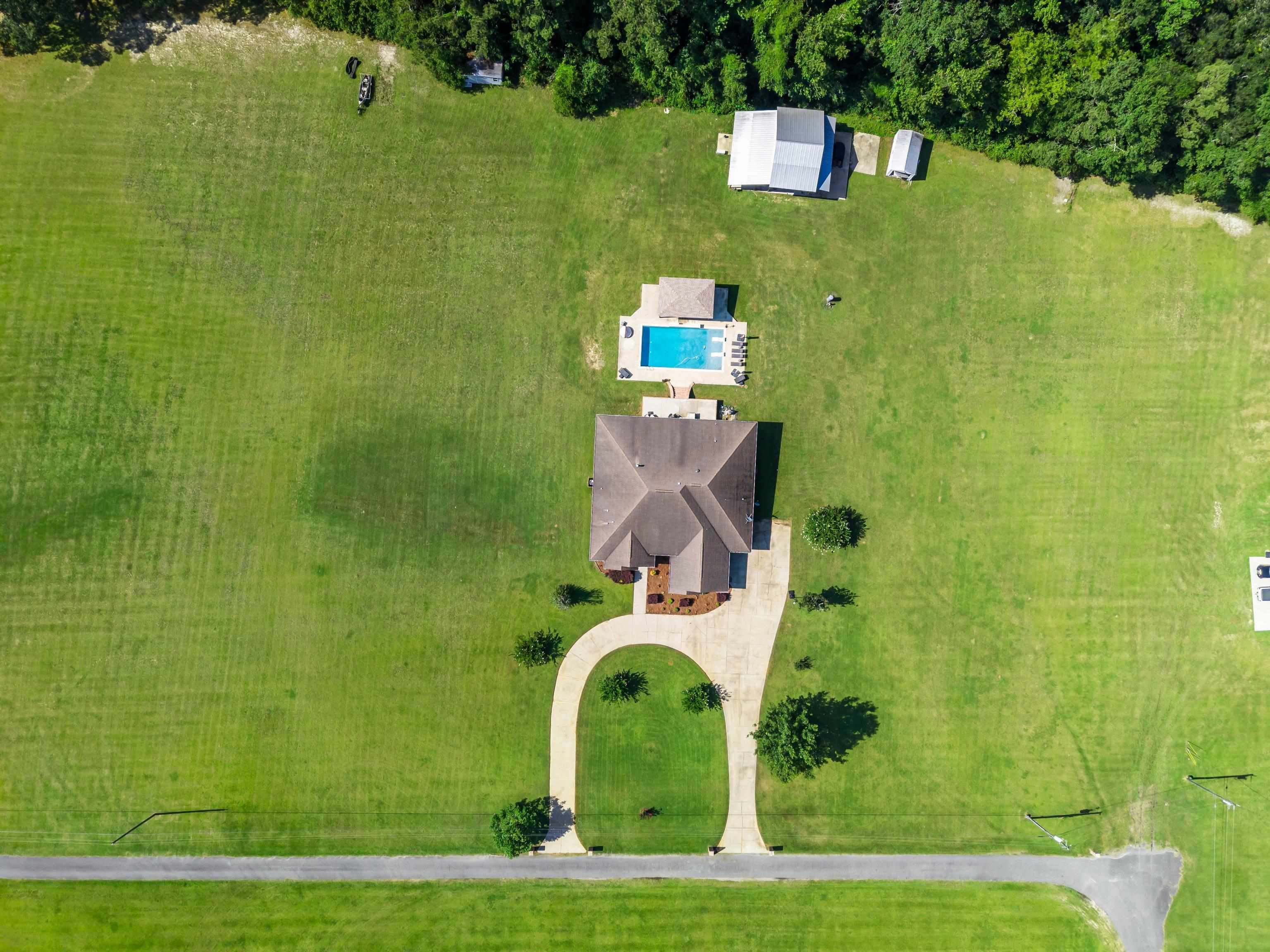 Property Photo:  230 Turkey Run Lane  FL 32333 
