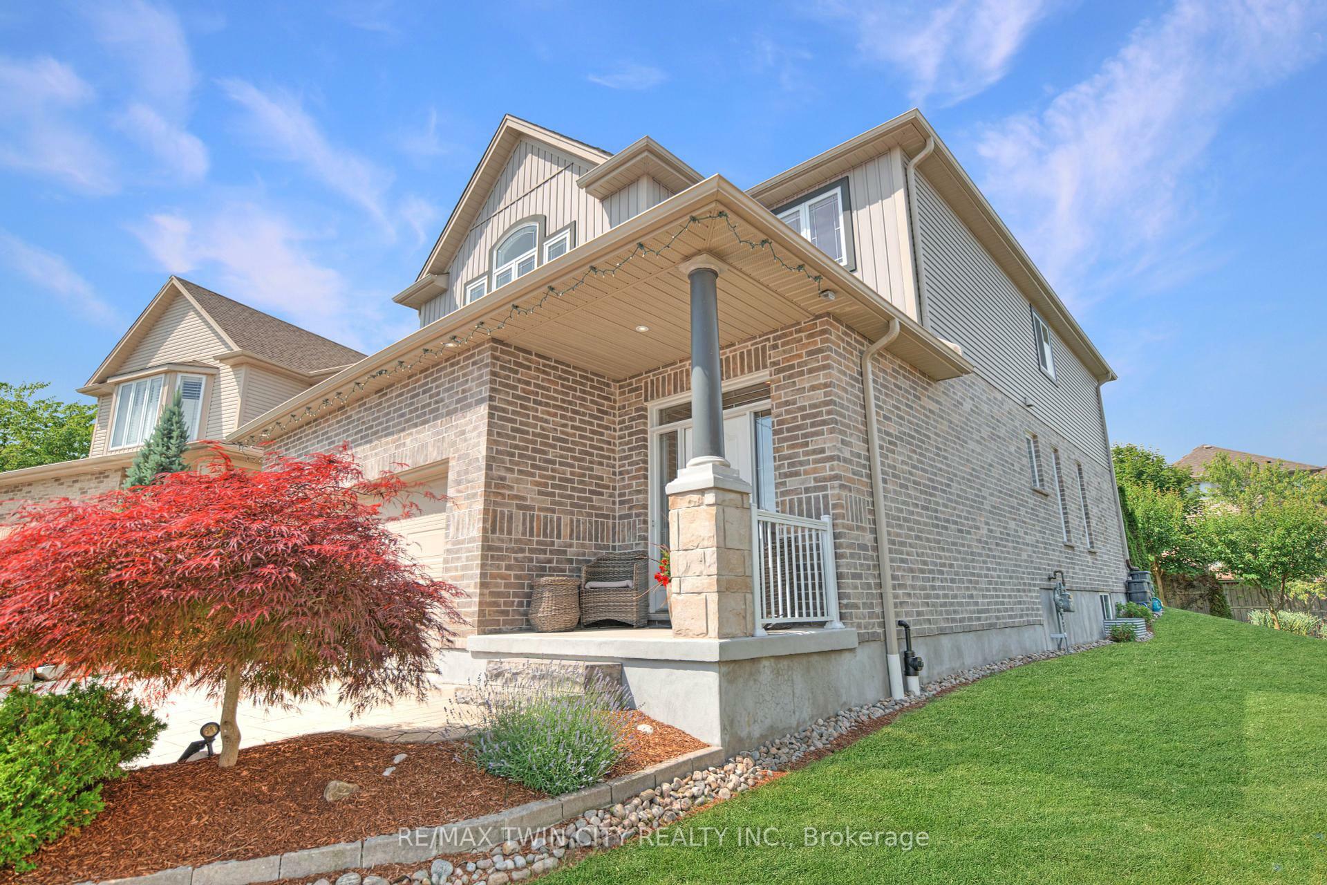 Property Photo: 451 Twinleaf Street ON N2V 0B7