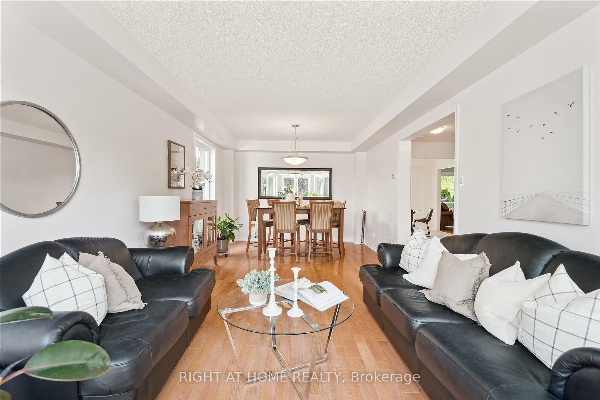 Property Photo:  2097 Lynn Heights Drive  ON L1X 2S1 