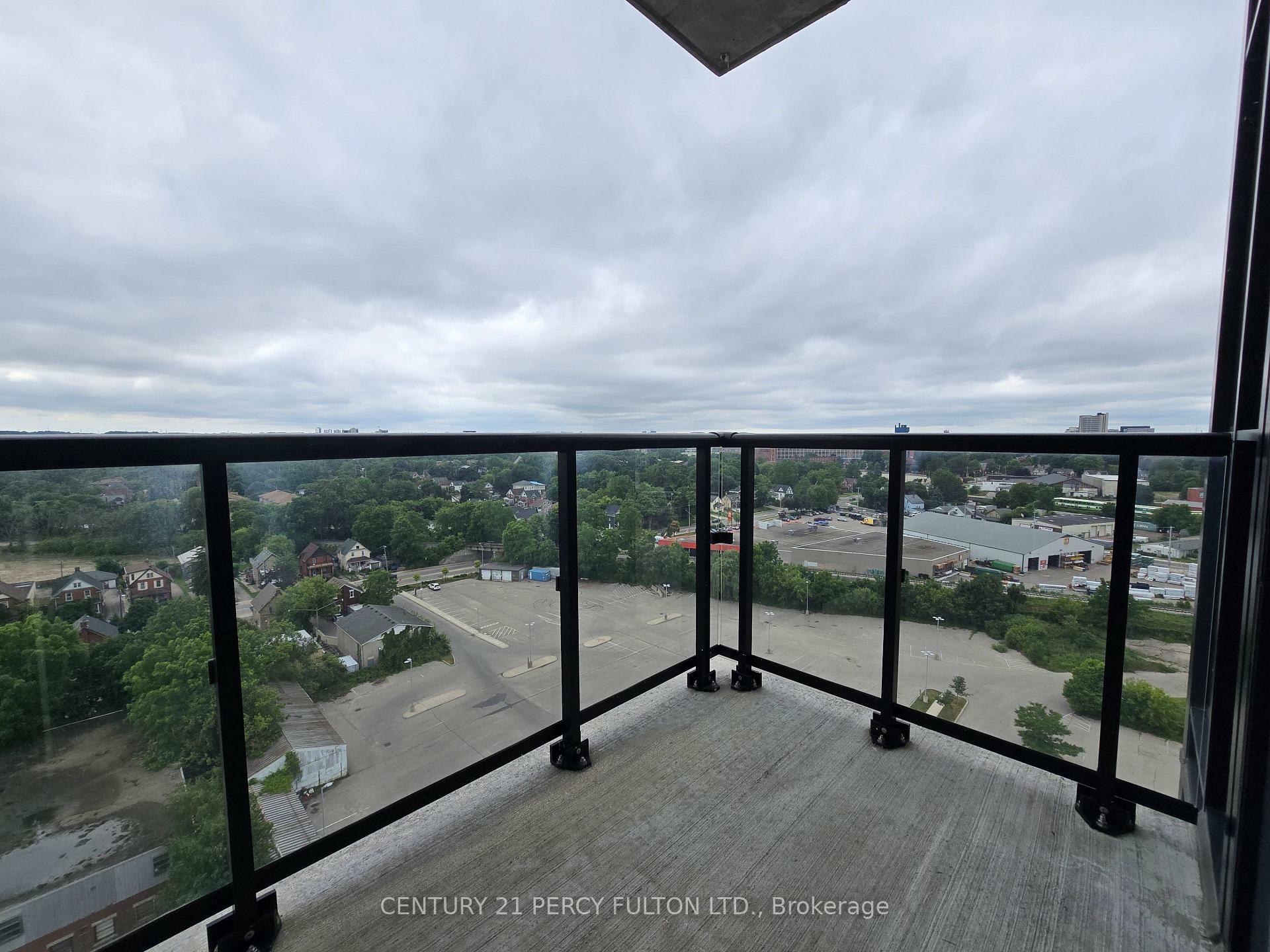 Photo de la propriété: 108 Garment Street 1408 ON N2G 2B3