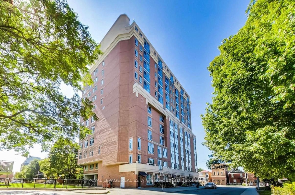 Property Photo:  15 Maplewood Avenue 208  ON M6C 4B4 