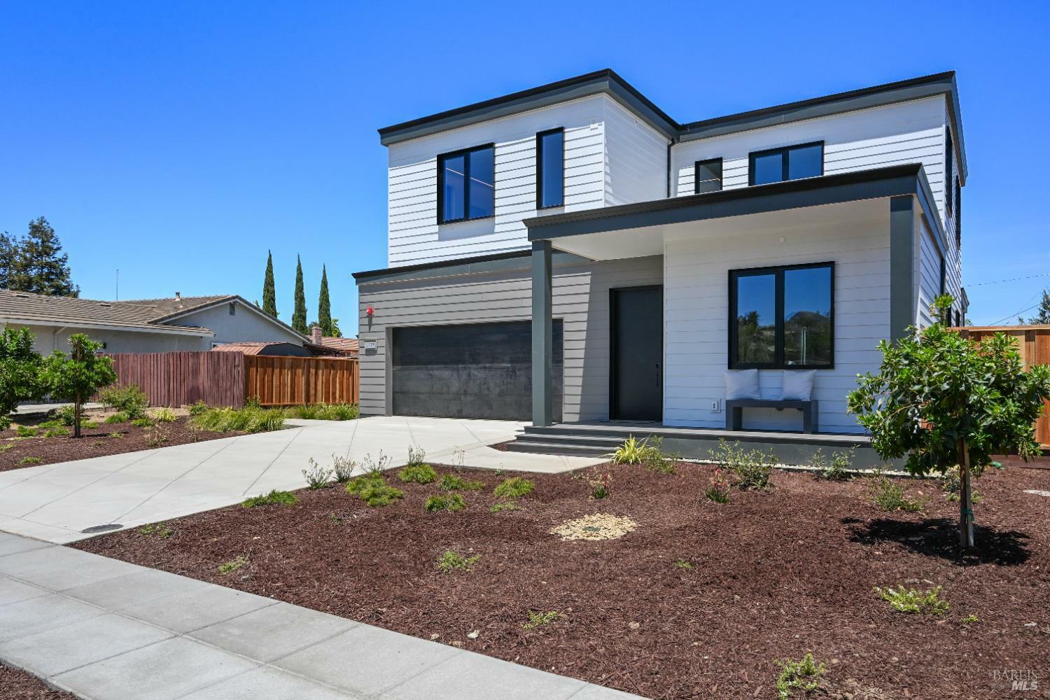Property Photo:  2020 Eagle Court  CA 95403 