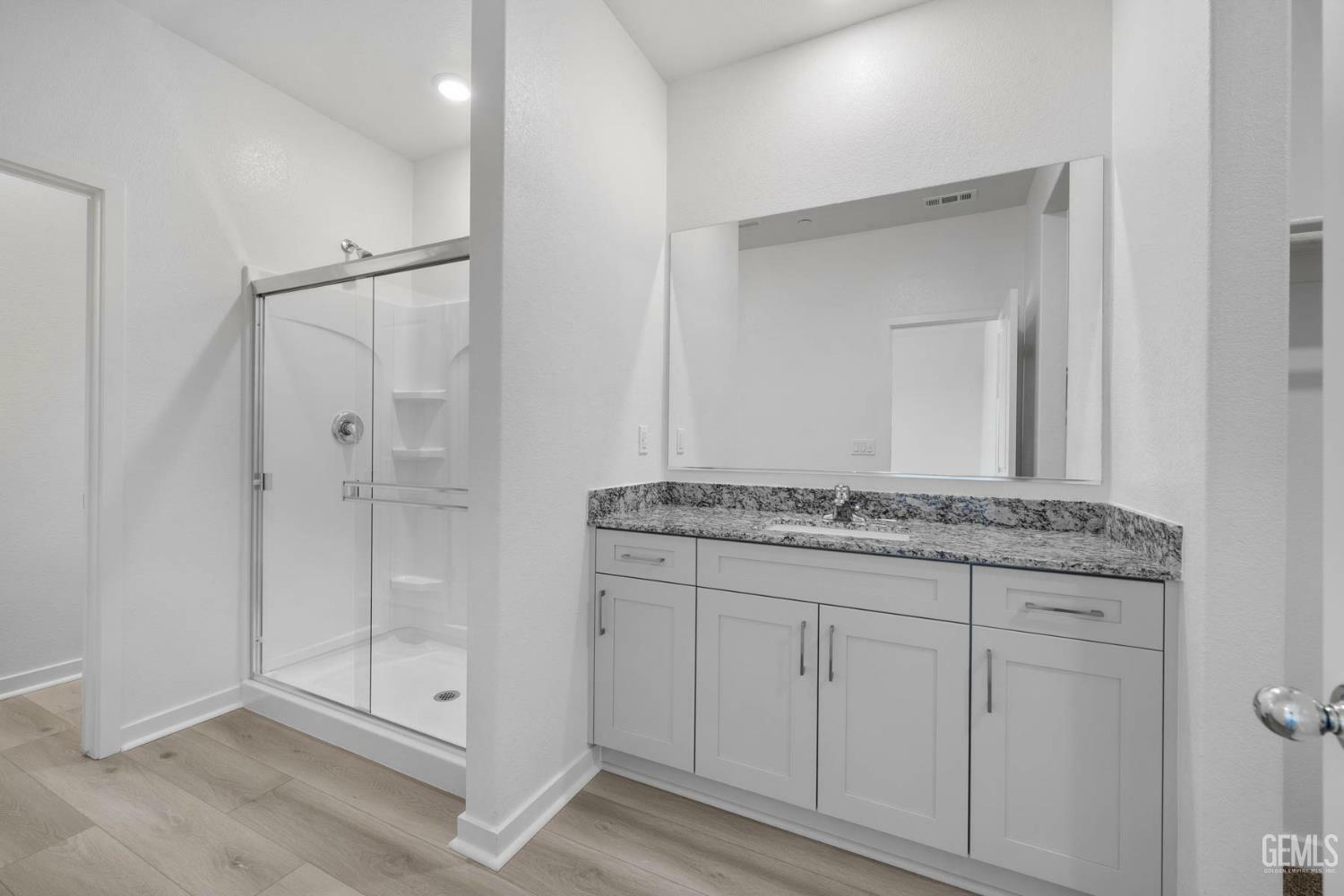Property Photo: 4918 Beaverhead Avenue CA 93306