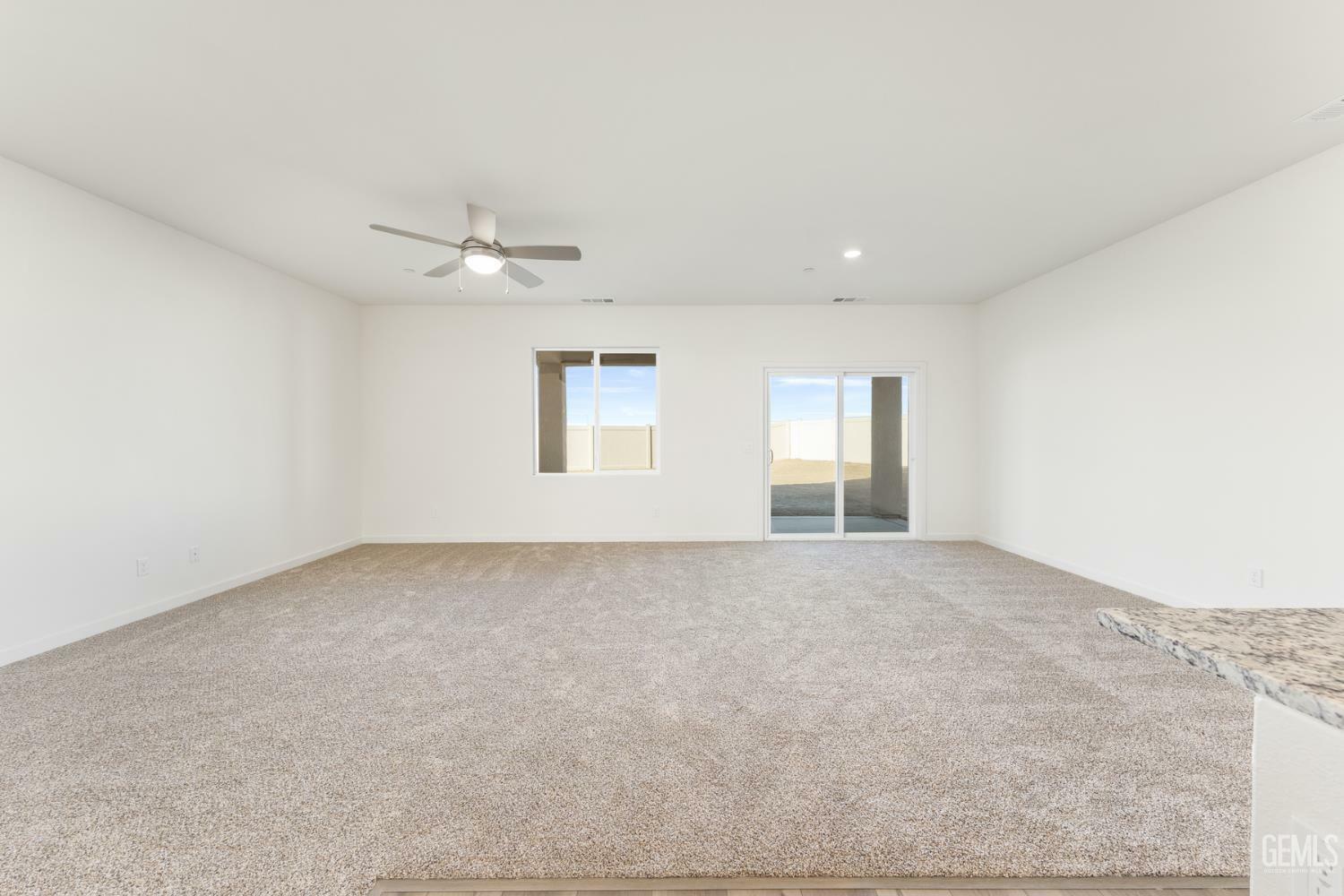 Property Photo: 7807 Ita Palm Way CA 93313