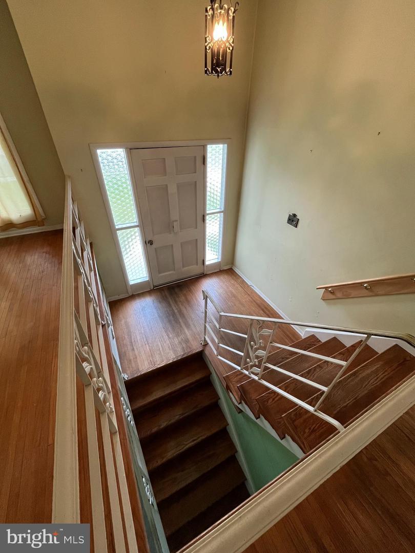 Property Photo:  25 Holyoke Drive  NJ 08075 
