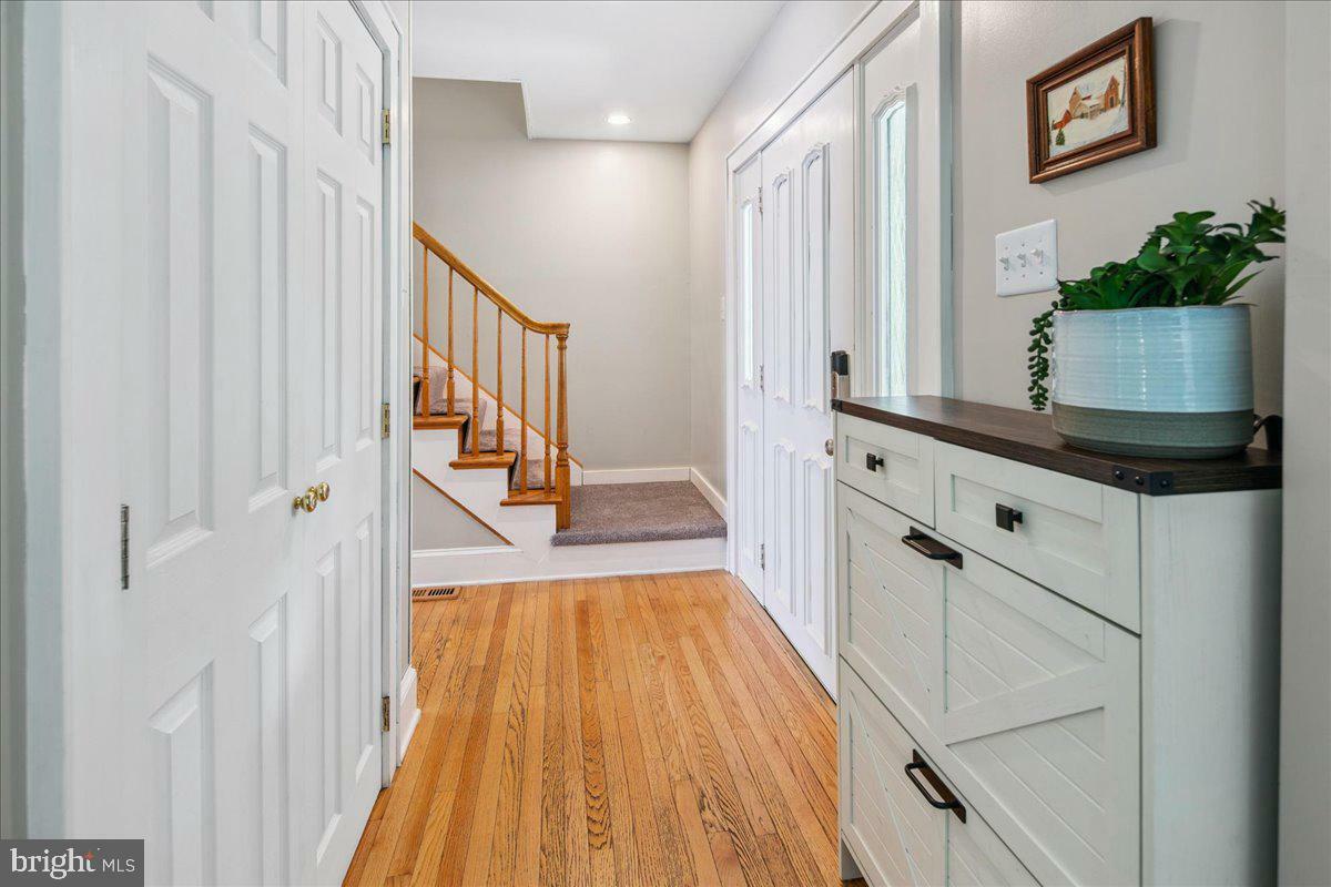 Property Photo:  8 High Acres Drive  NJ 08628 