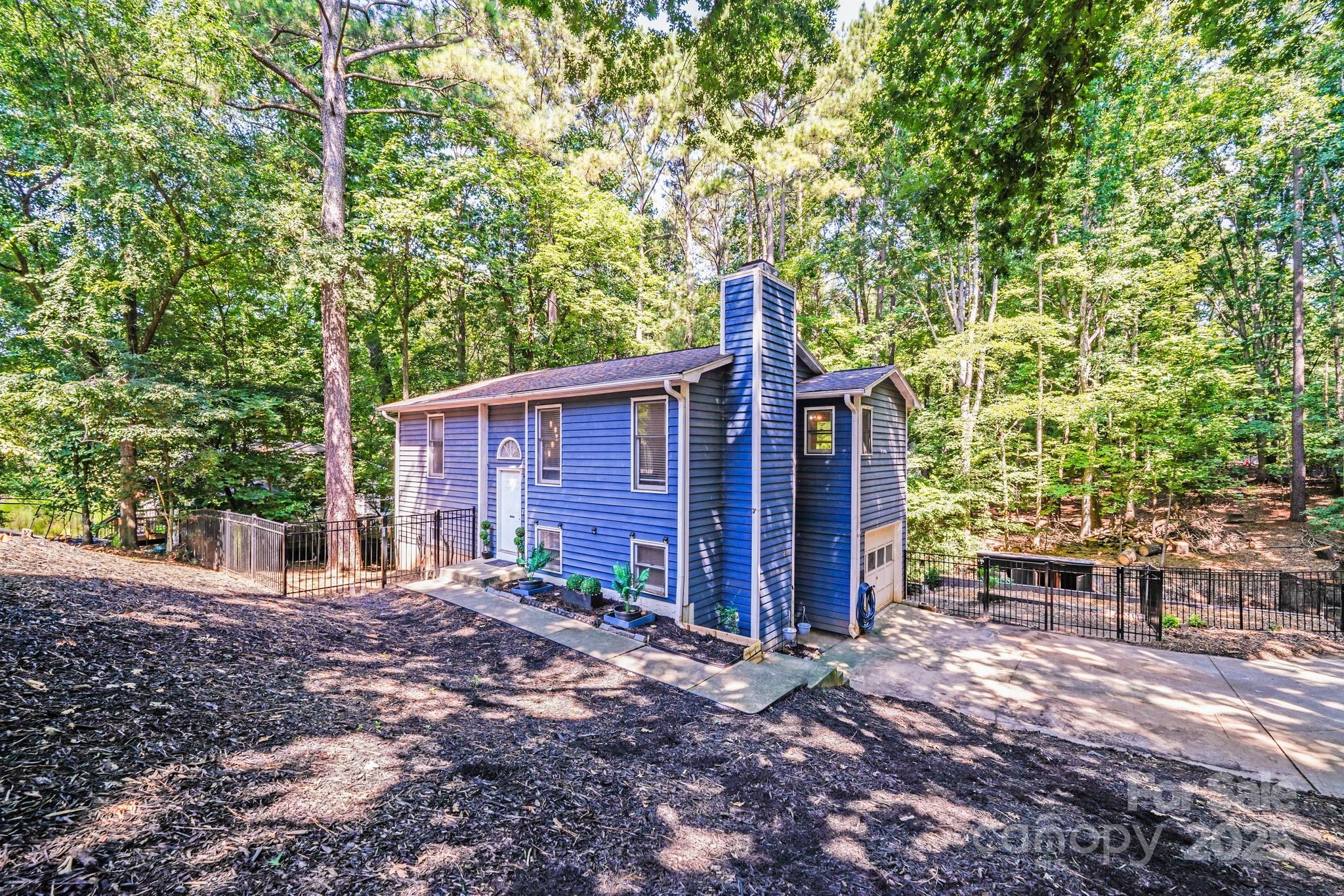 Property Photo: 2116 Bon Villa Way SC 29708