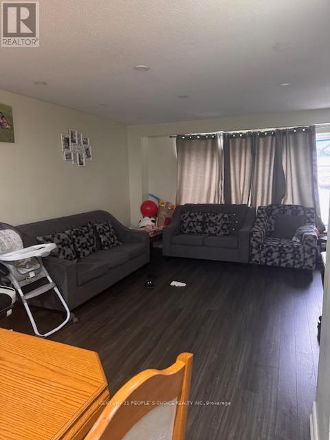 Property Photo: 3038 Coral Drive ON L4T 1Z3