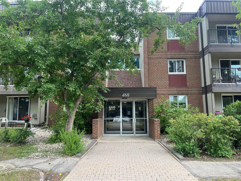 Property Photo:  460 Kenaston Boulevard  MB R3N 1Z1 