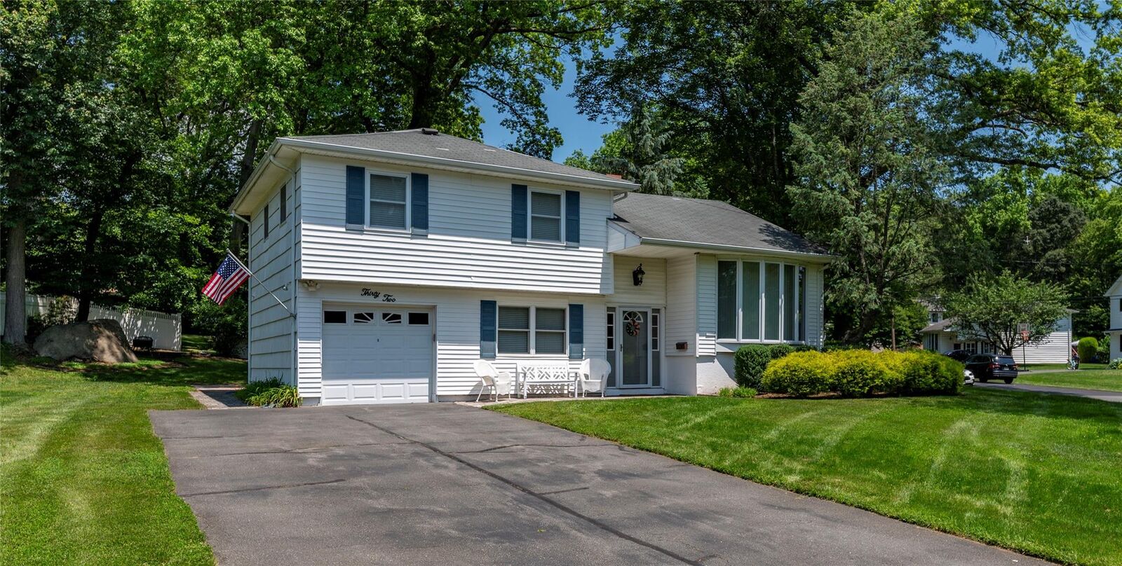 Property Photo:  32 Stratford Place  NY 10956 