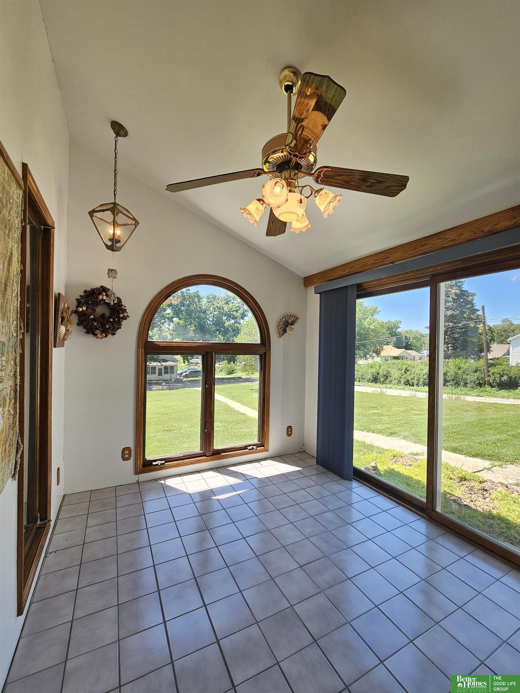 Property Photo: 5803 S 50 Avenue NE 68117-9999