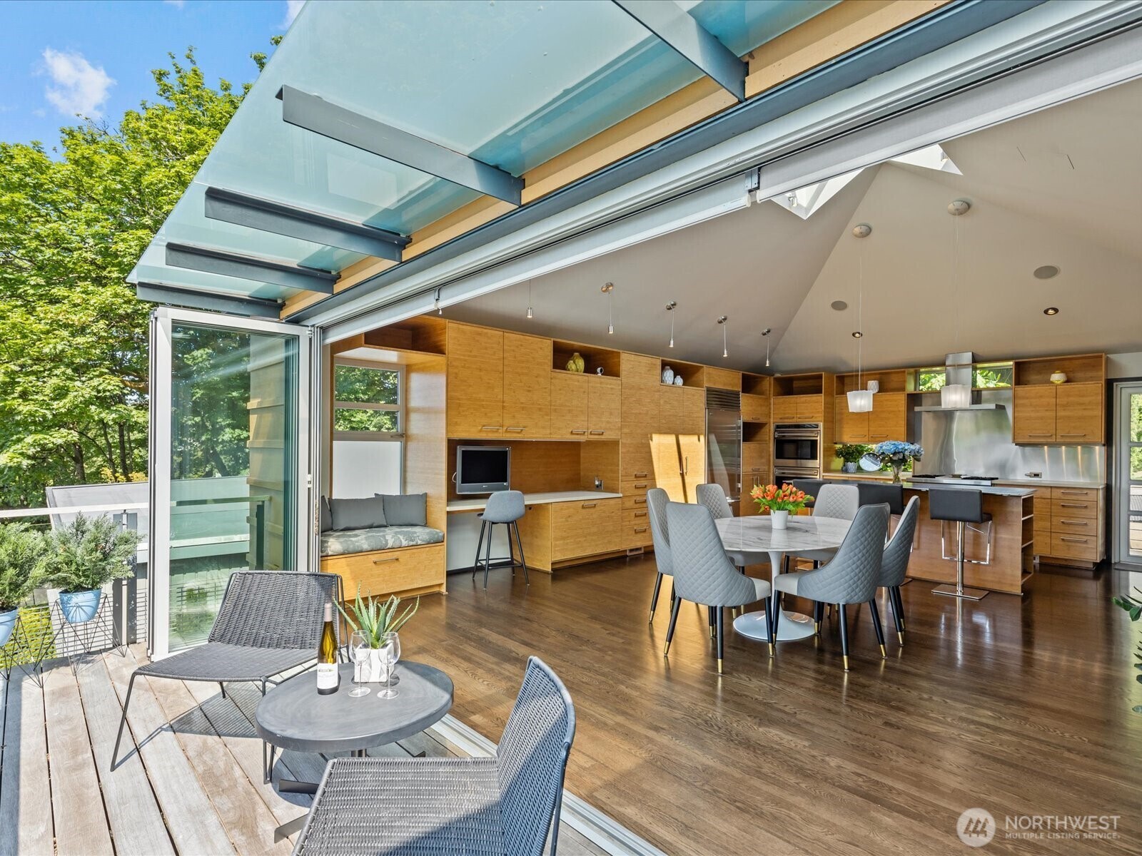 Property Photo: 3332 E Ford Place WA 98112