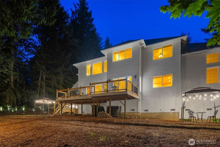 Property Photo: 19619 223rd Avenue NE WA 98077