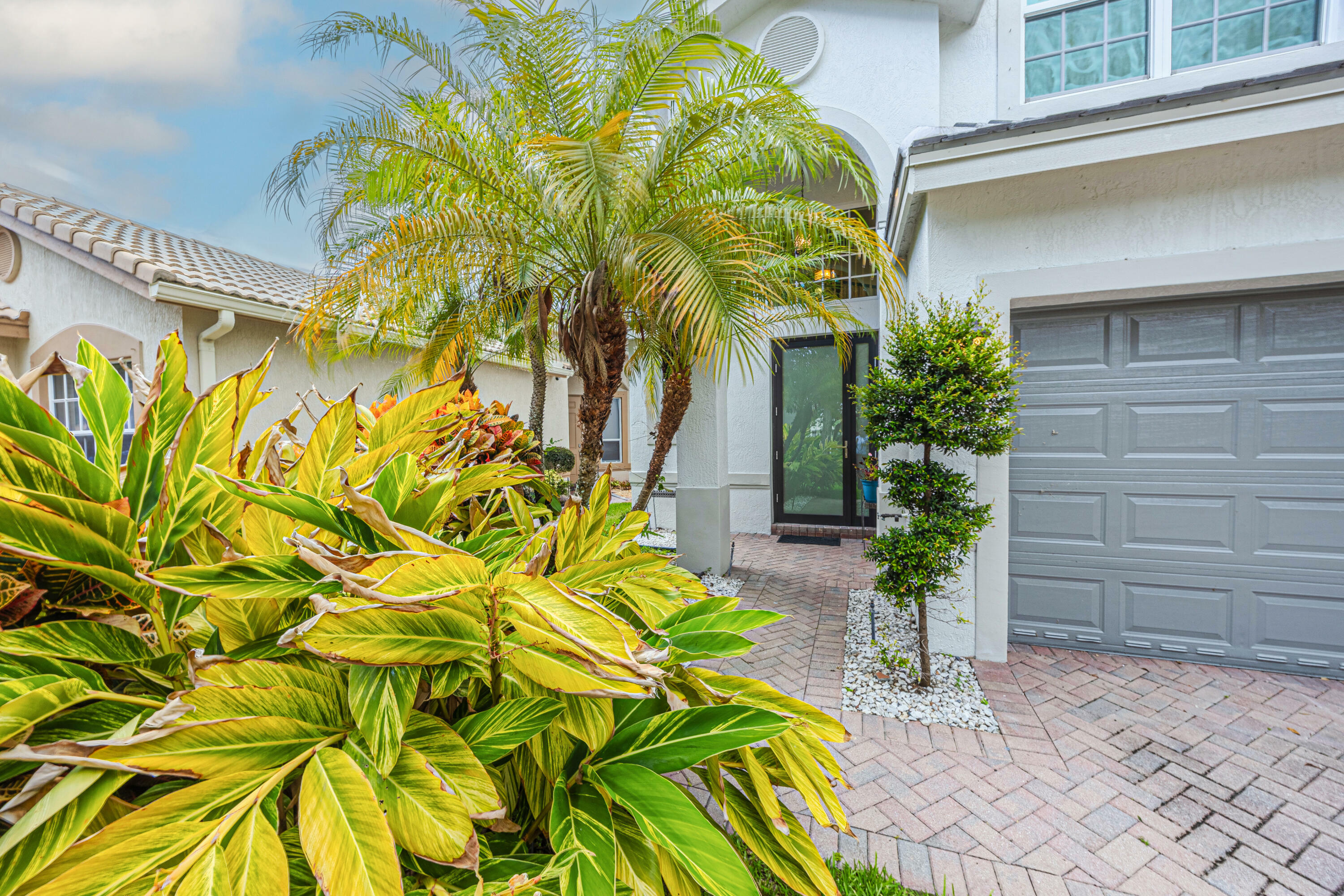 Property Photo:  4814 Modern Drive  FL 33445 