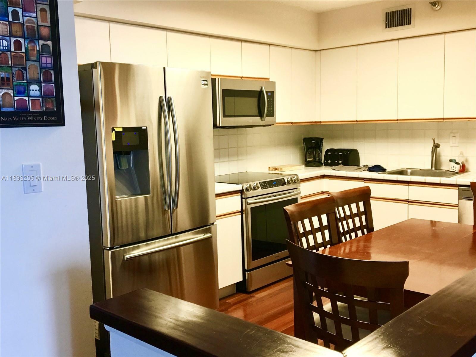 Property Photo: 3530 Mystic Pointe Dr 1208 FL 33180