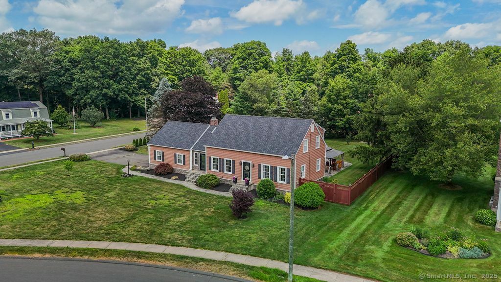 Property Photo:  9 Anton Lane  CT 06037 
