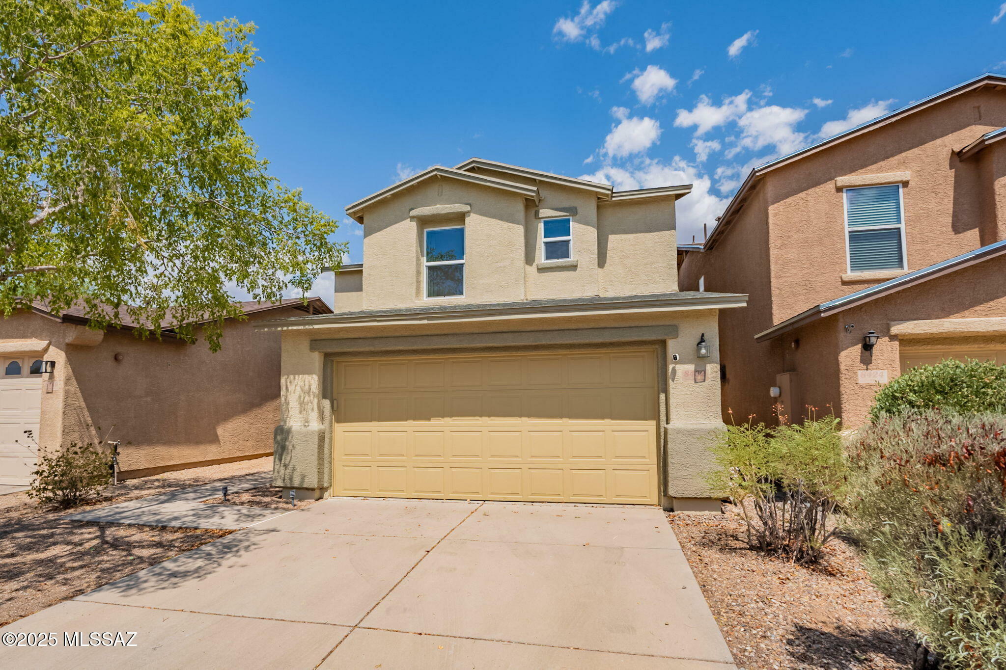 Property Photo:  8432 N Placita De Los Laureles  AZ 85742 