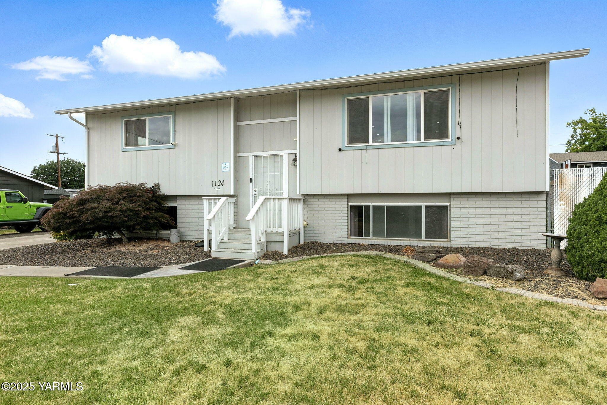 1124 S 29th Ave  Yakima WA 98902 photo