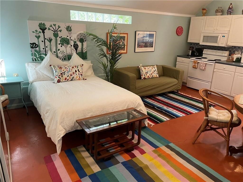 Property Photo: 3401 Hampton Road TX 78705