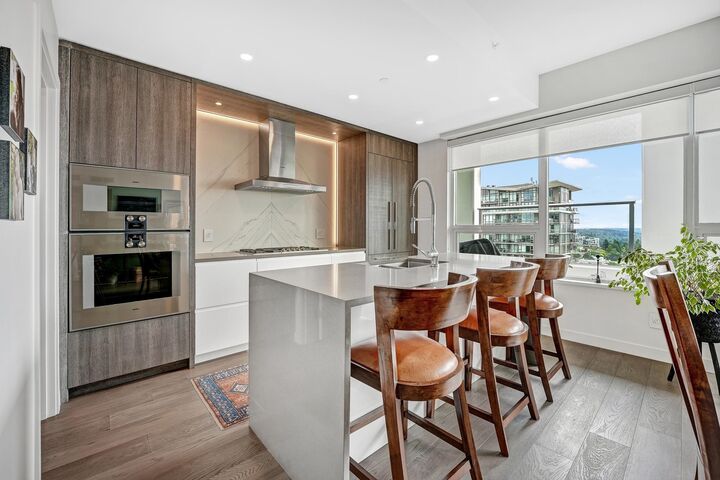 Property Photo: 1441 Johnston Road 1302 BC V4B 3Z4