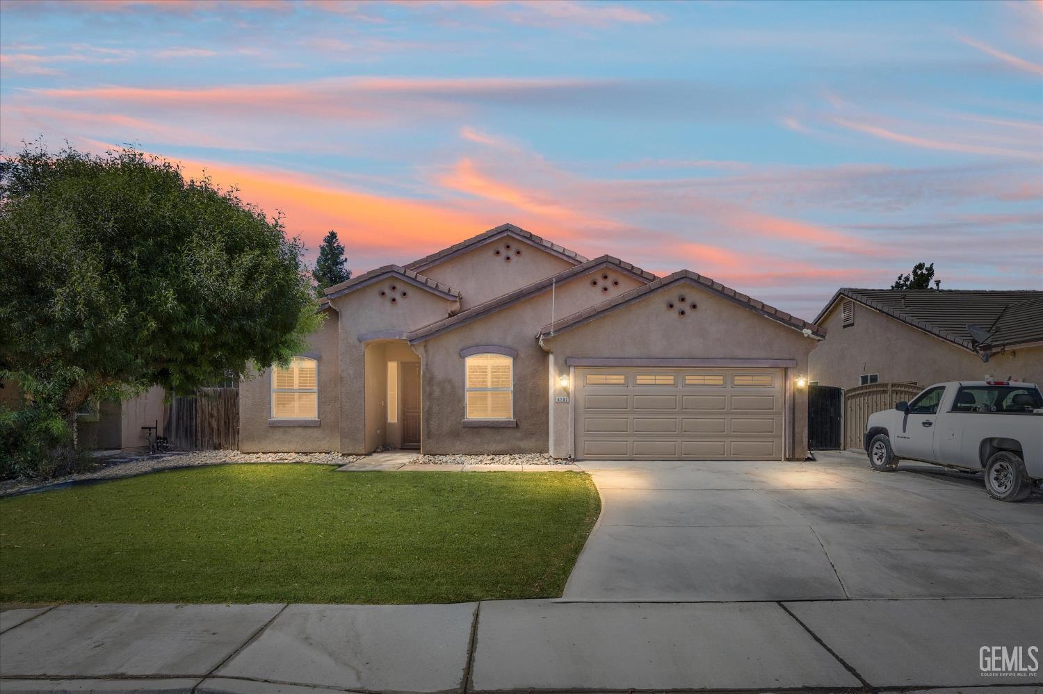6202 Ocean Jasper Drive  Bakersfield CA 93313 photo
