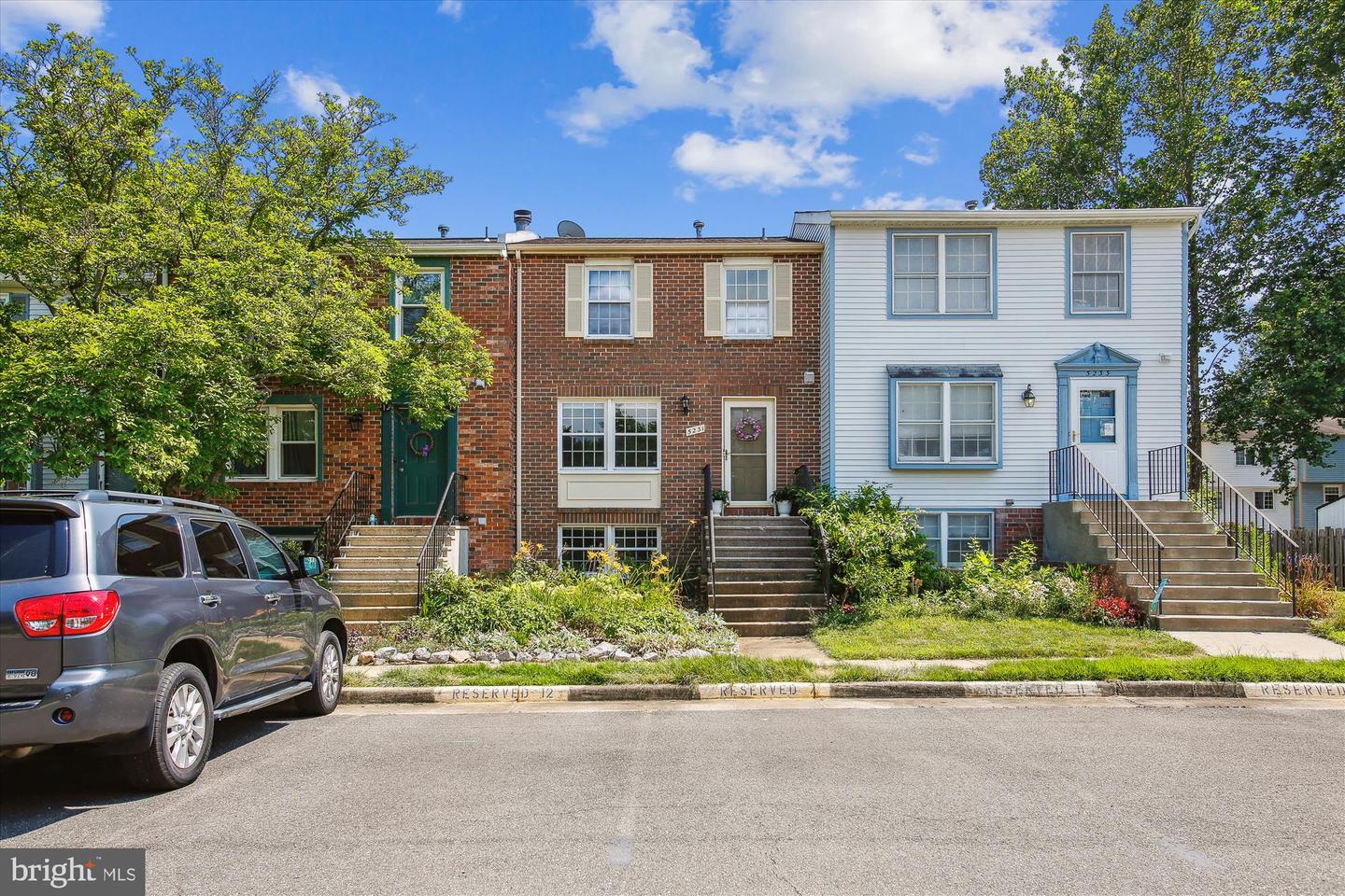 Property Photo: 5231 Pleasure Cove Court VA 22315