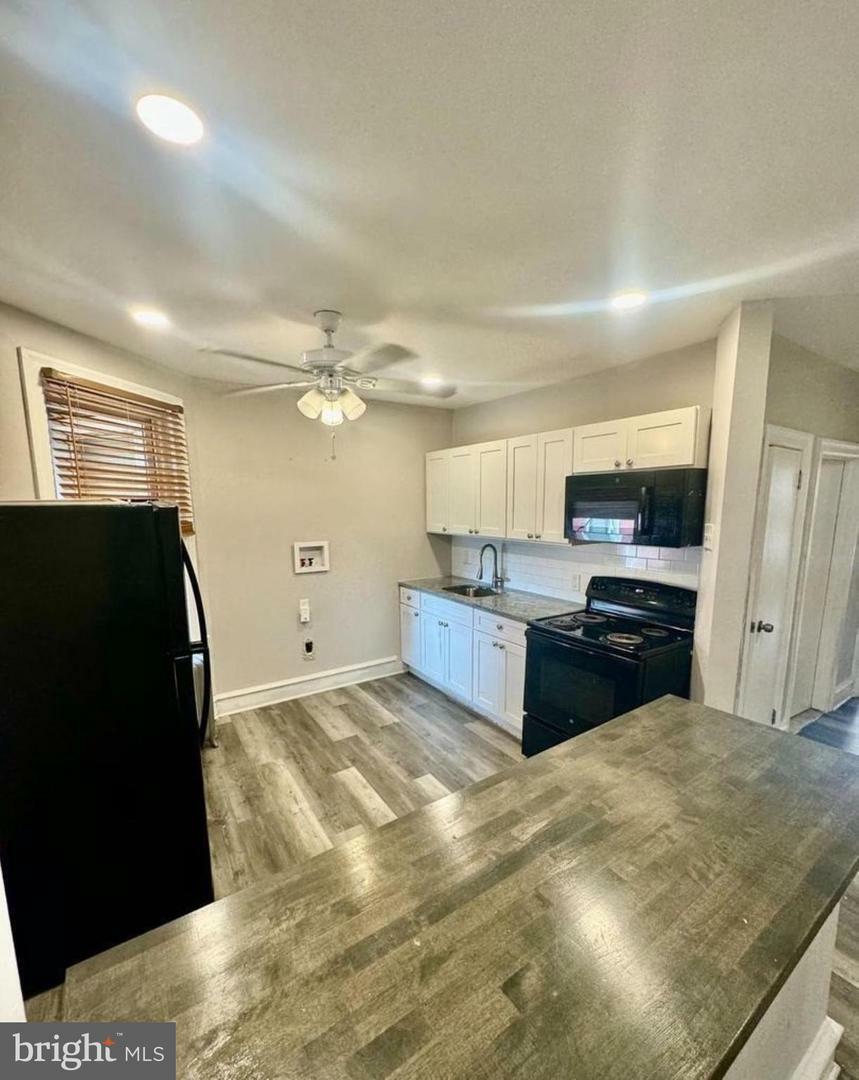 Property Photo: 1034 W Olney Avenue PA 19141