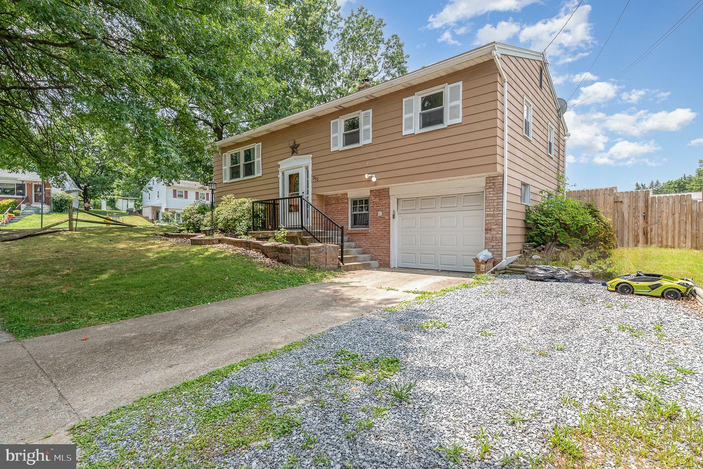 Property Photo: 302 Hickory Hill Terrace PA 17109