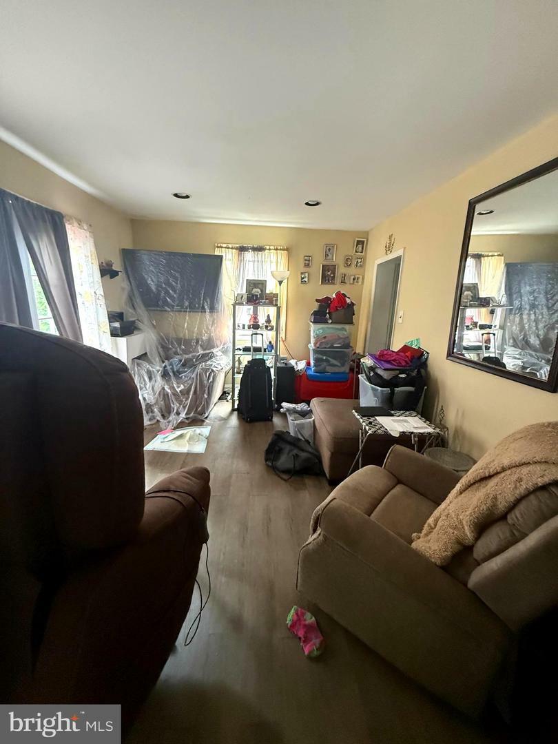 Property Photo: 7755 Parkview Road PA 19082