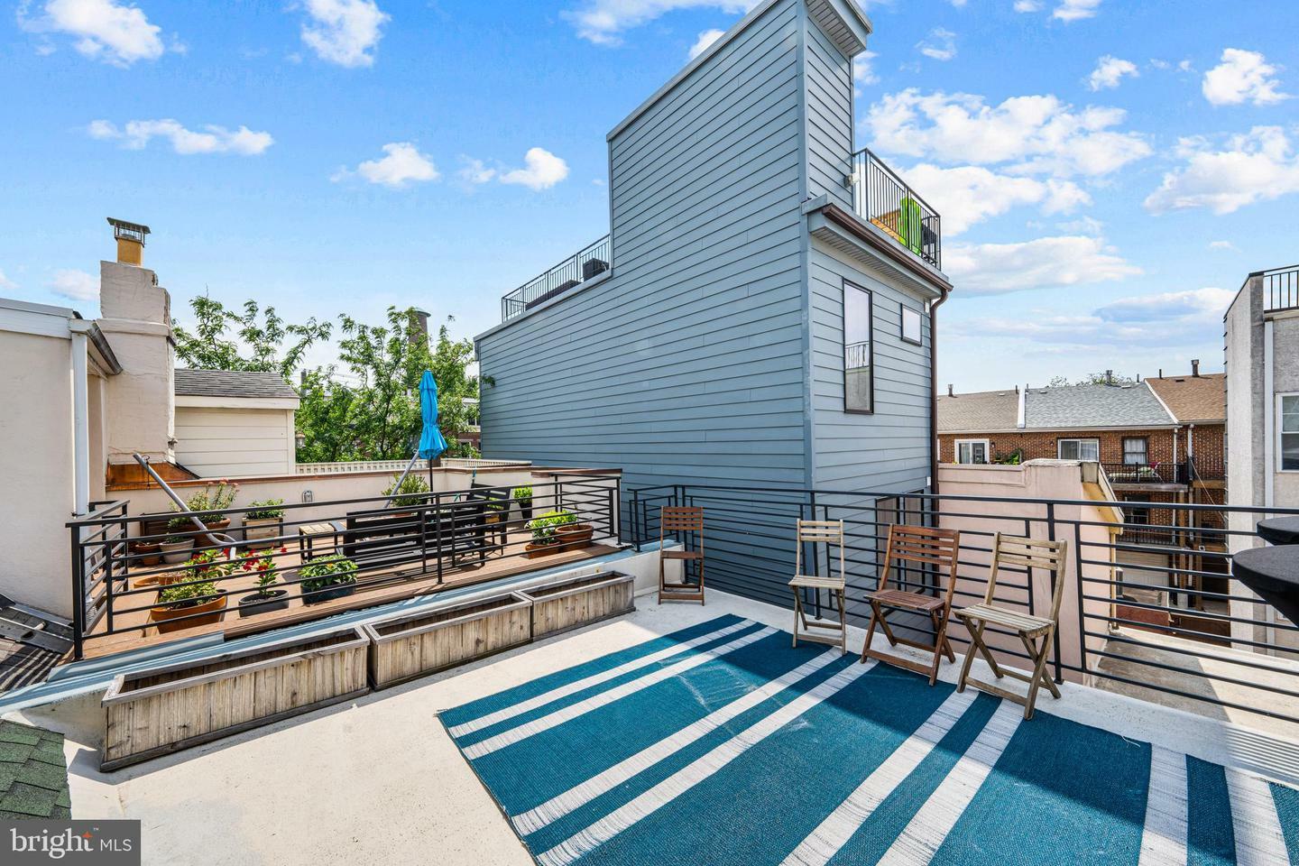 Property Photo: 854 S Front Street PA 19147