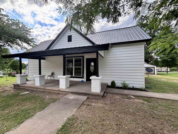 Property Photo:  225 S Seminary Street  AR 72846 