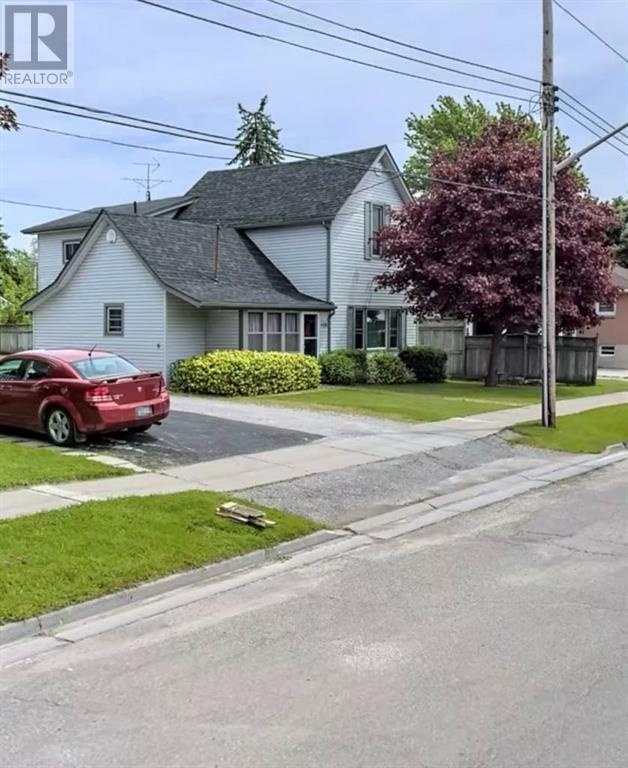 Property Photo: 438 Huggard Street ON N0N 1R0