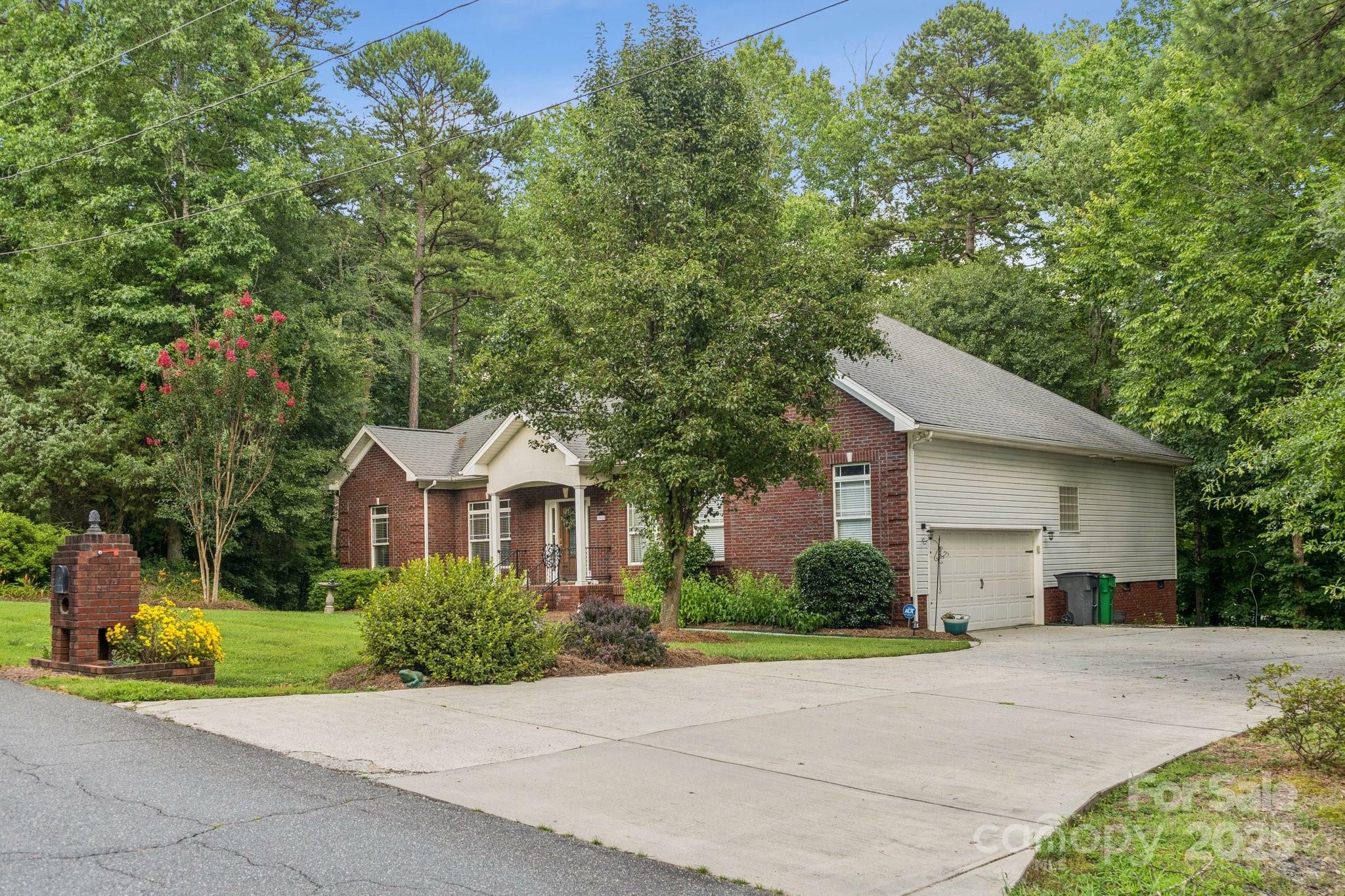 Property Photo: 10620 S Ford Road NC 28214