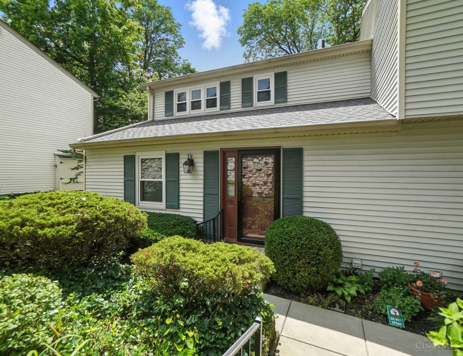 Property Photo: 1101 Shakertown Court OH 45242