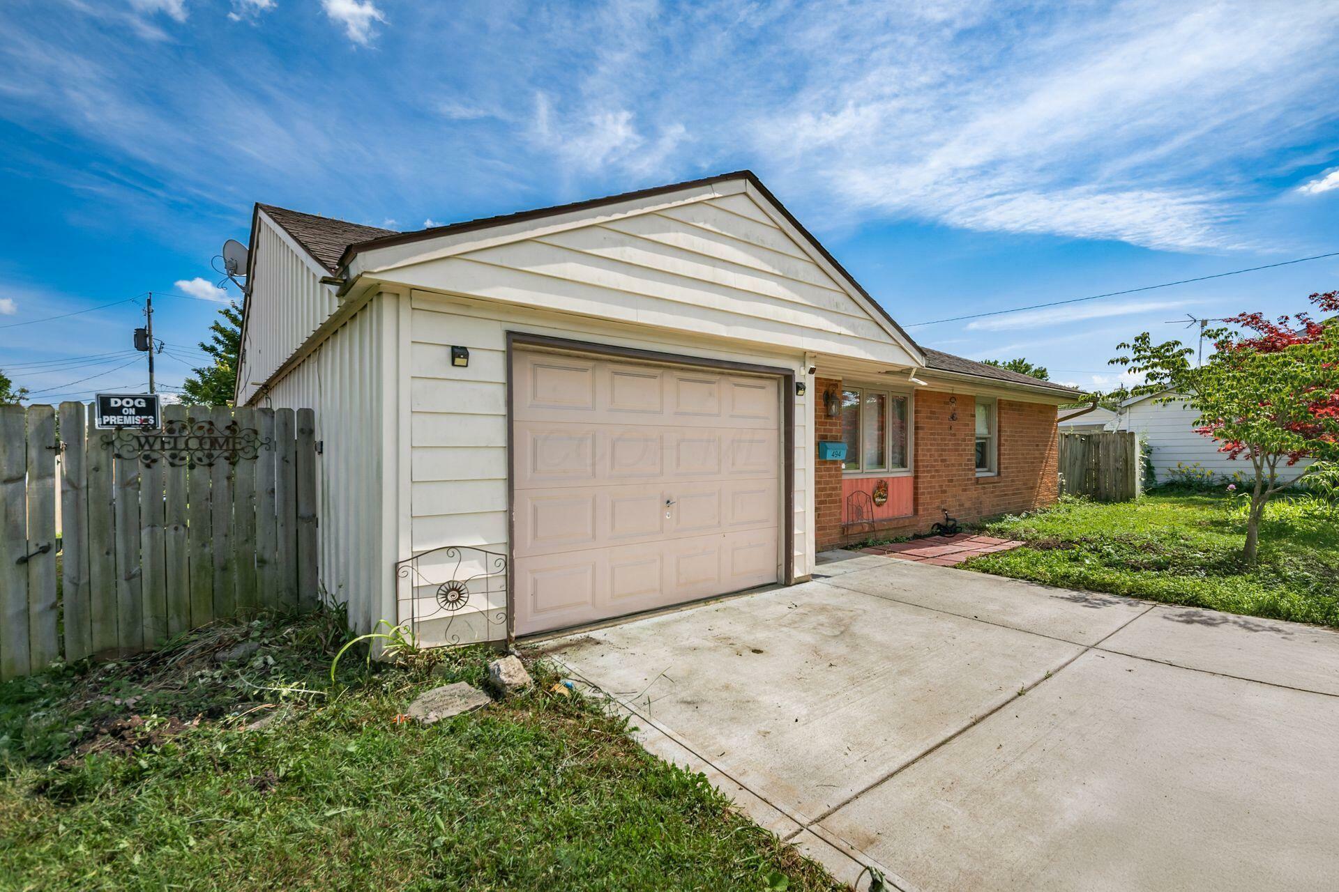 Property Photo: 494 Redmond Road OH 43228