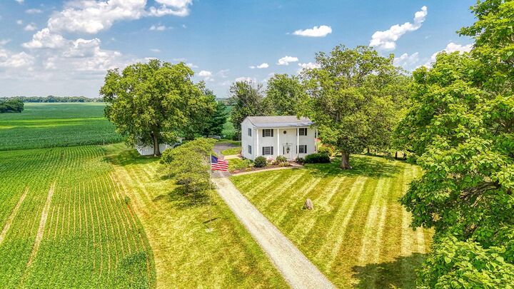 Property Photo:  19590 Florence Chapel Pike  OH 43113 