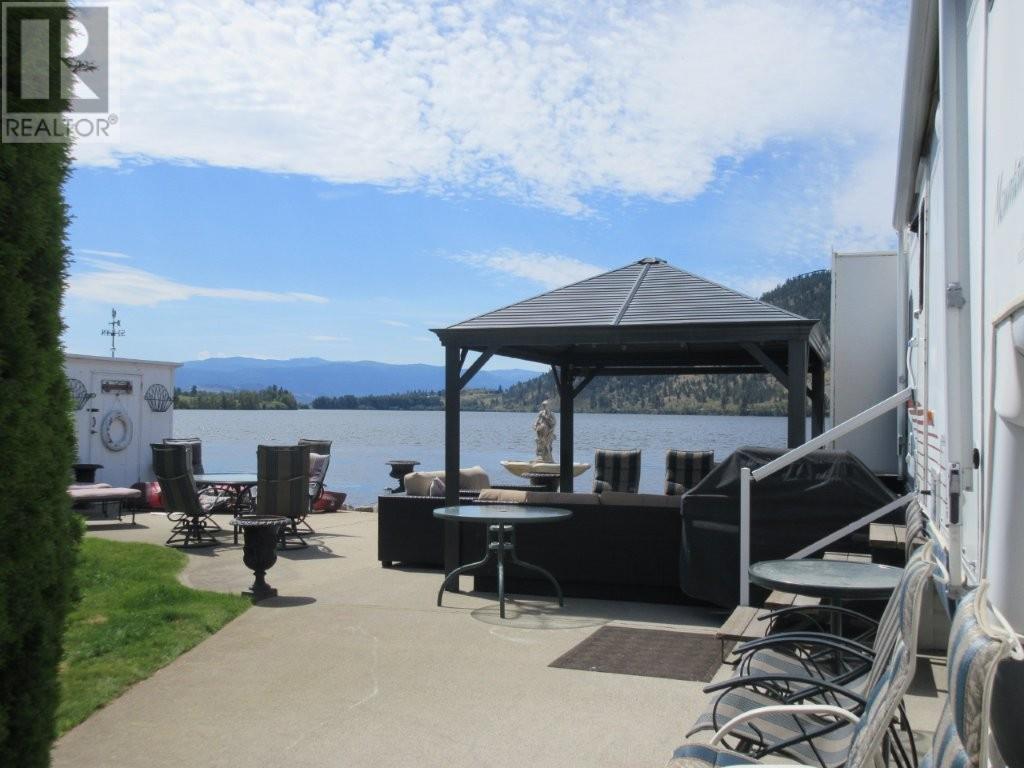 Property Photo: 415 Commonwealth Road 281 BC V4V 1P4