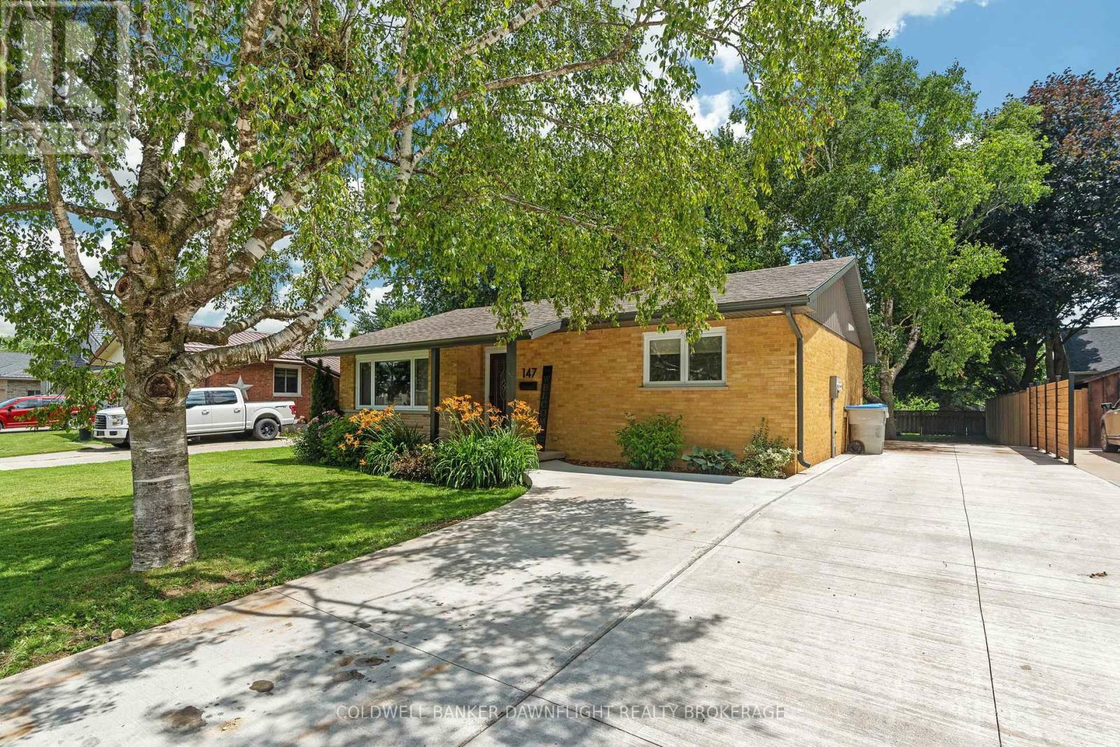 Photo de la propriété: 147 Sanders Street East ON N0M 1S1