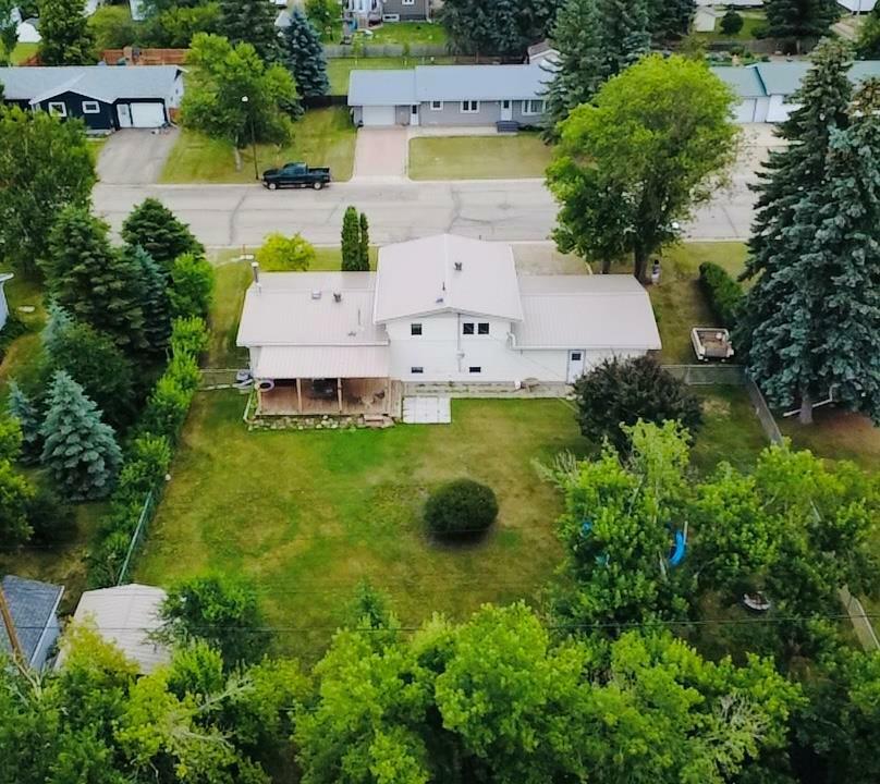 Property Photo: 409 Lovett Street South MB R0M 0M0