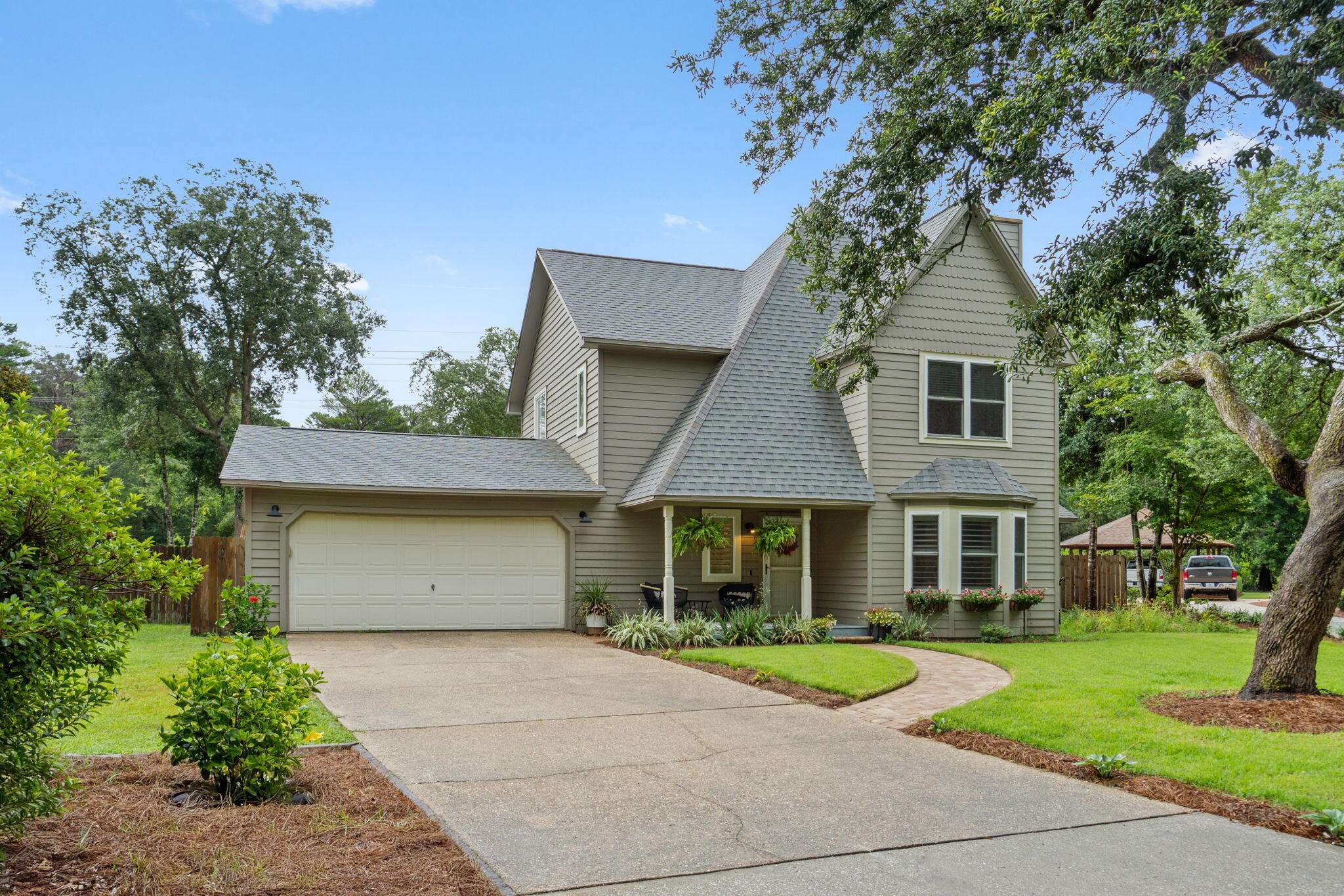 Property Photo: 505 S Greenwood Cove FL 32578