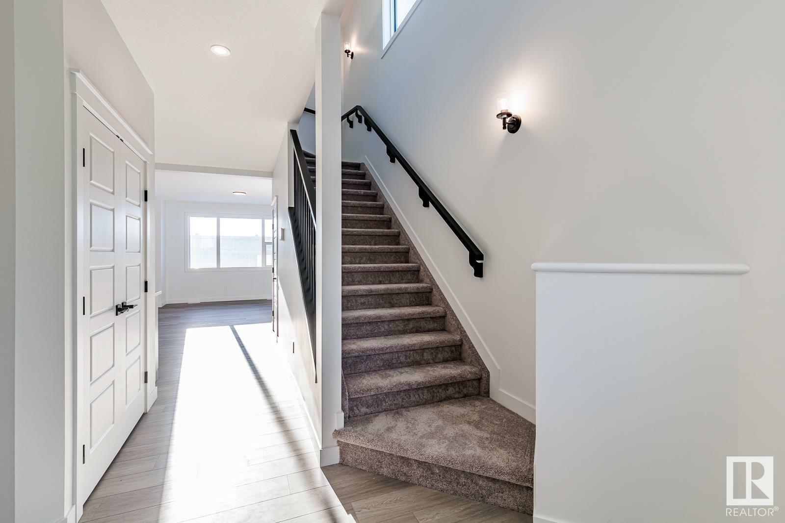 Property Photo: 15679 18 Avenue SW AB T6W 5E1
