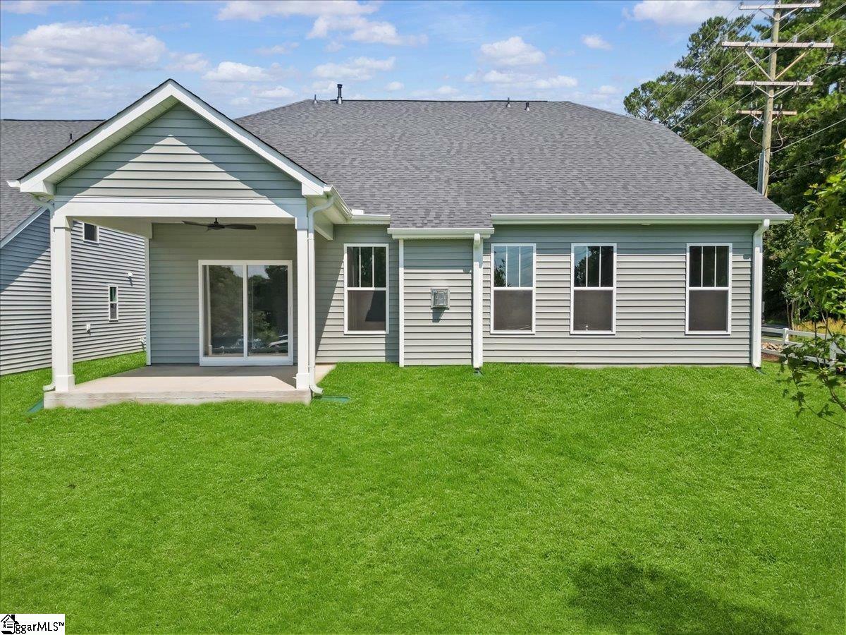 Property Photo: 1105 Matisse Circle SC 29369