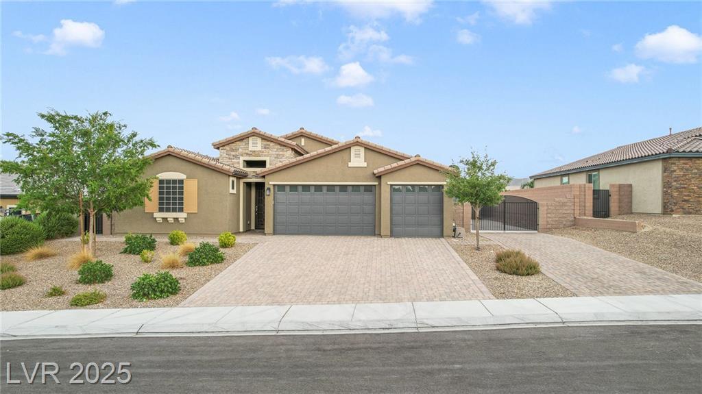 Property Photo: 10415 Irish Cliffs Court NV 89149