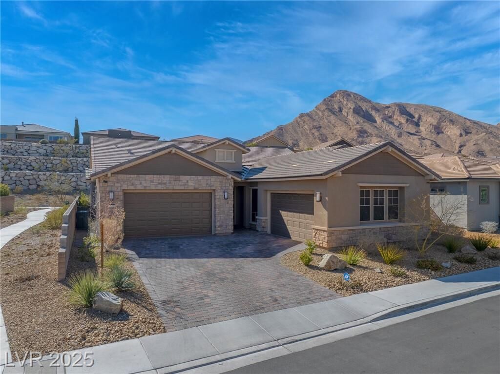 Property Photo: 2931 Raywood Ash Drive NV 89138