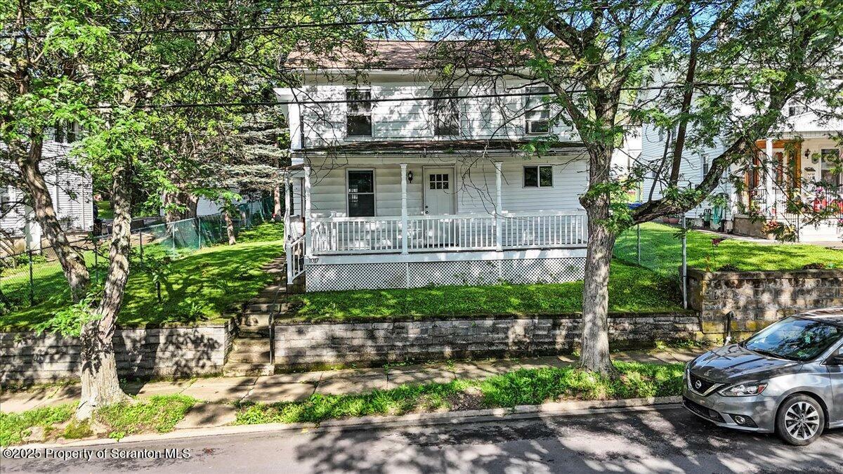 Property Photo: 1017 W Market Street PA 18508