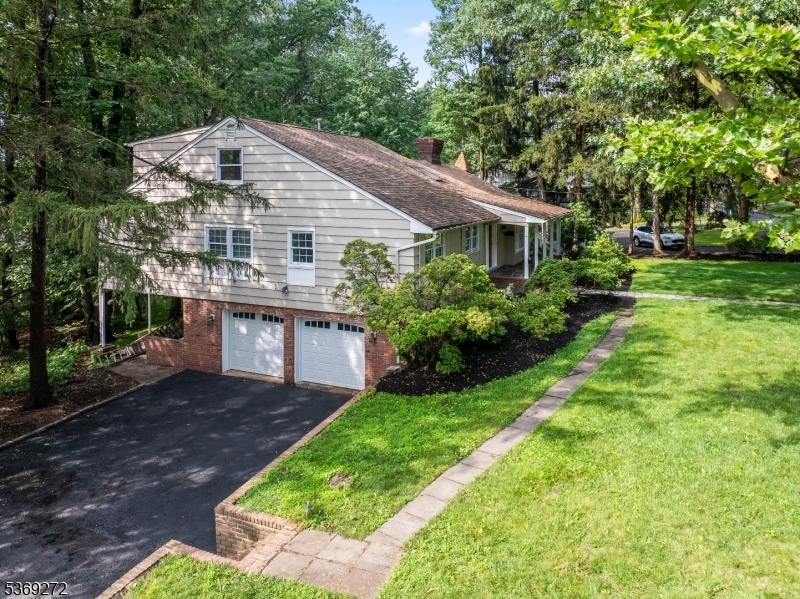 Property Photo: 1165 Puddingstone Rd NJ 07092