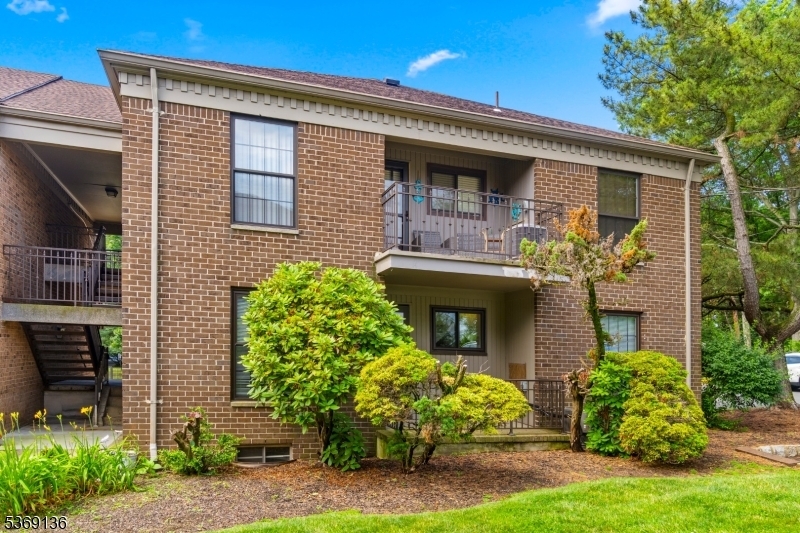 Property Photo: 323 Gill Ln 5B NJ 08830