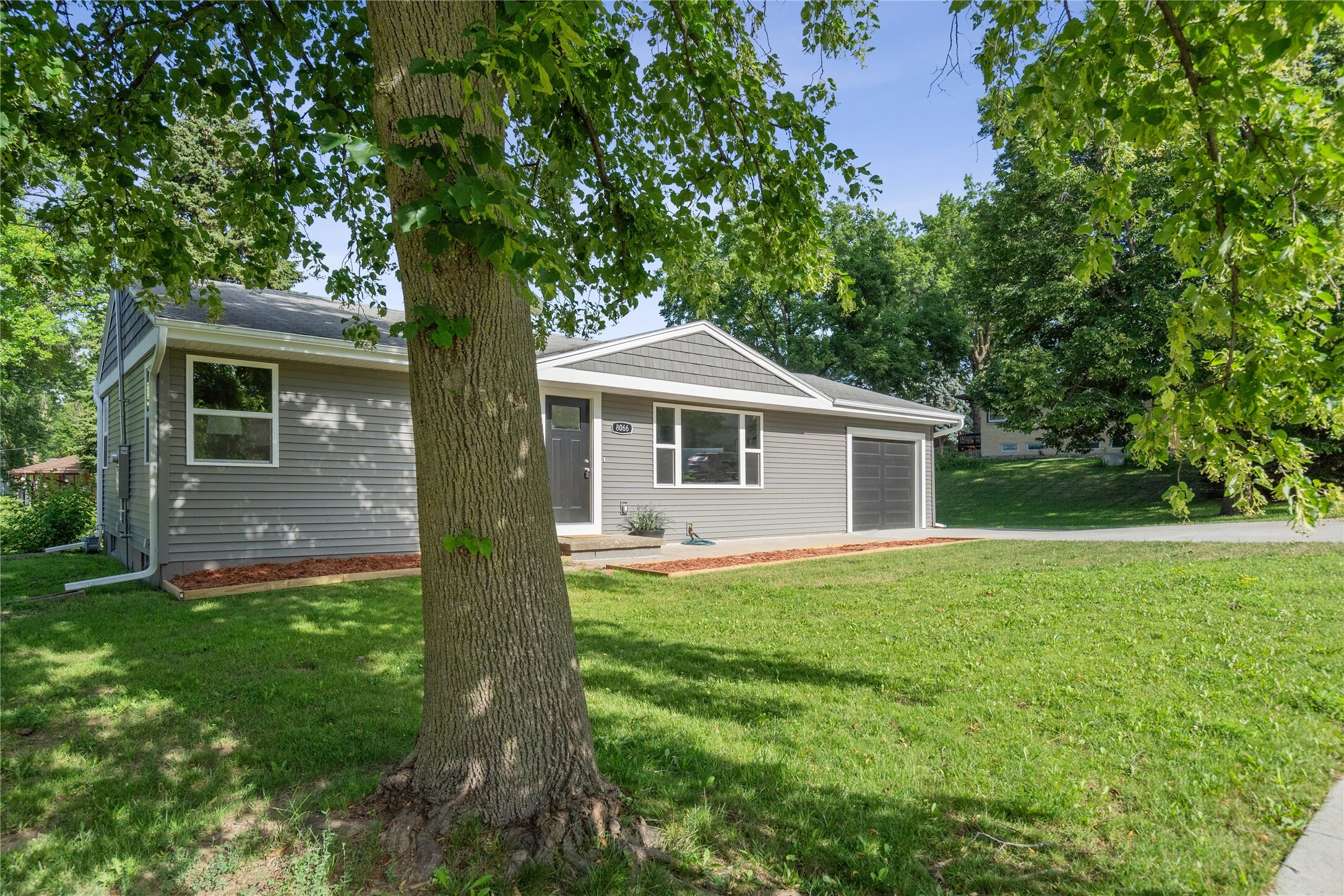 Property Photo: 8066 Pilmer Drive IA 50320